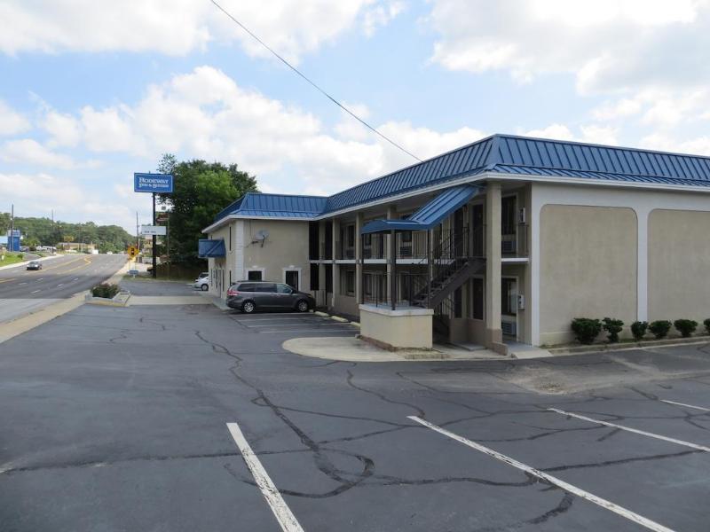 Rodeway Inn & Suites Fort Jackson Columbia Luaran gambar