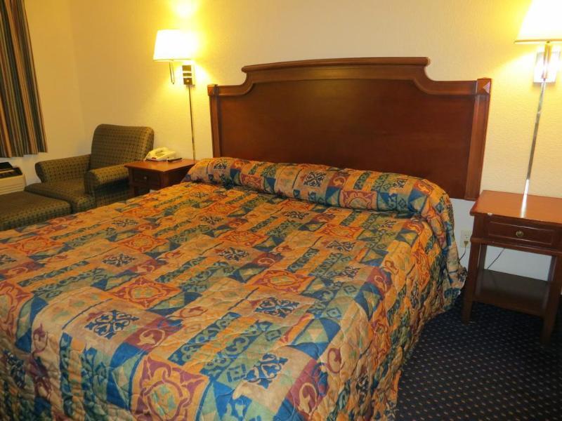 Rodeway Inn & Suites Fort Jackson Columbia Luaran gambar